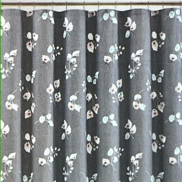 Kate Spade - ‘Flowered - Gray’ shower curtain. 72“ x 72“. NWT. - Picture 2 of 2